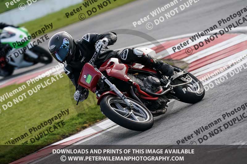 donington no limits trackday;donington park photographs;donington trackday photographs;no limits trackdays;peter wileman photography;trackday digital images;trackday photos